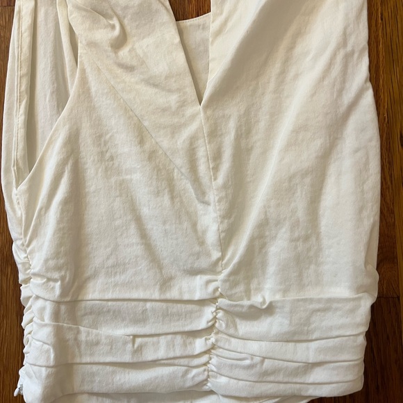 Zara cream/white structured cropped tank - zipper up the side. Worn once - Picture 2 of 4